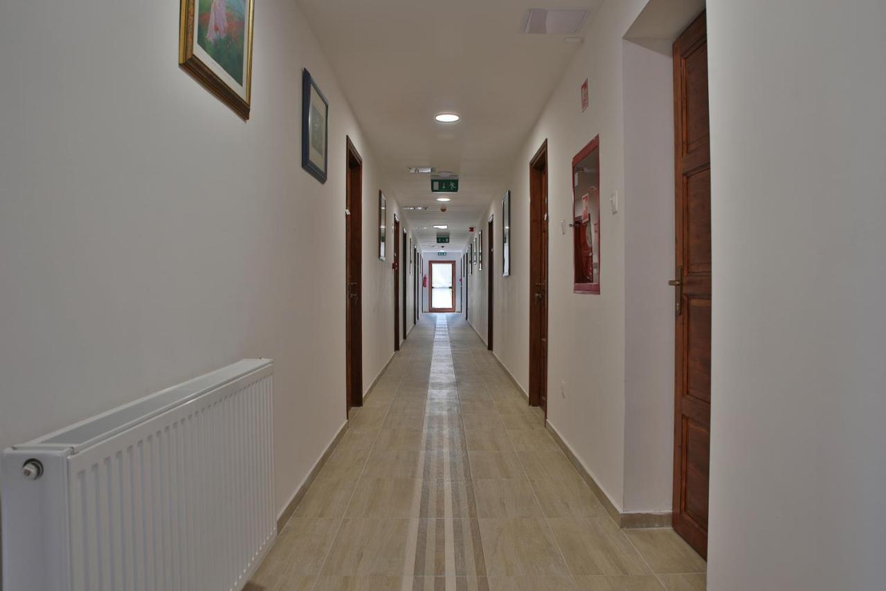 Galosfa Vendeghaz Hotel Exterior photo
