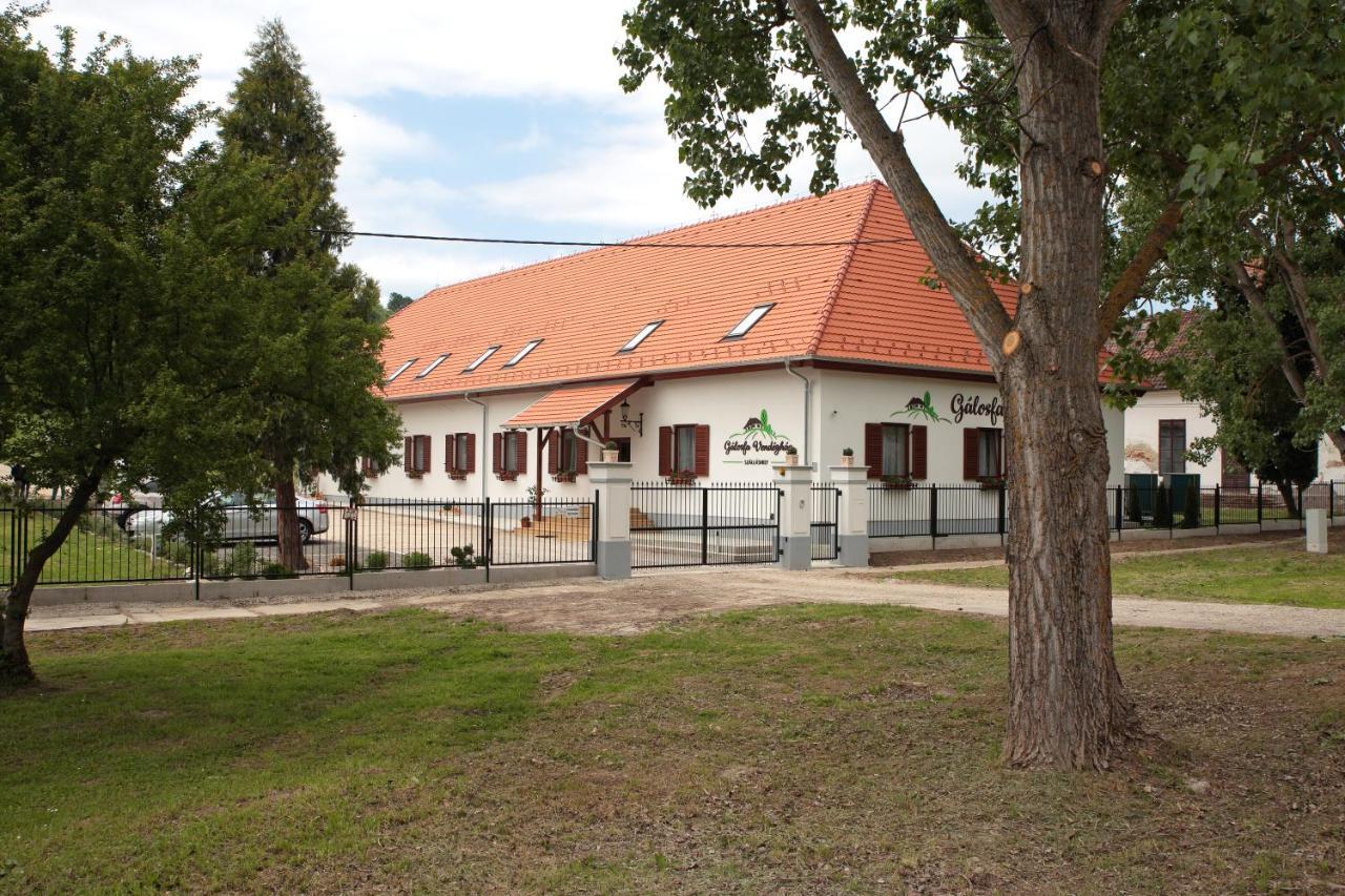 Galosfa Vendeghaz Hotel Exterior photo
